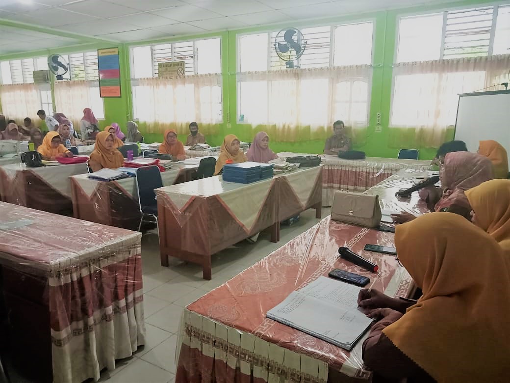 Pertemuan Dengan Pengawas Pembina SMAN 1 Batang Kapas