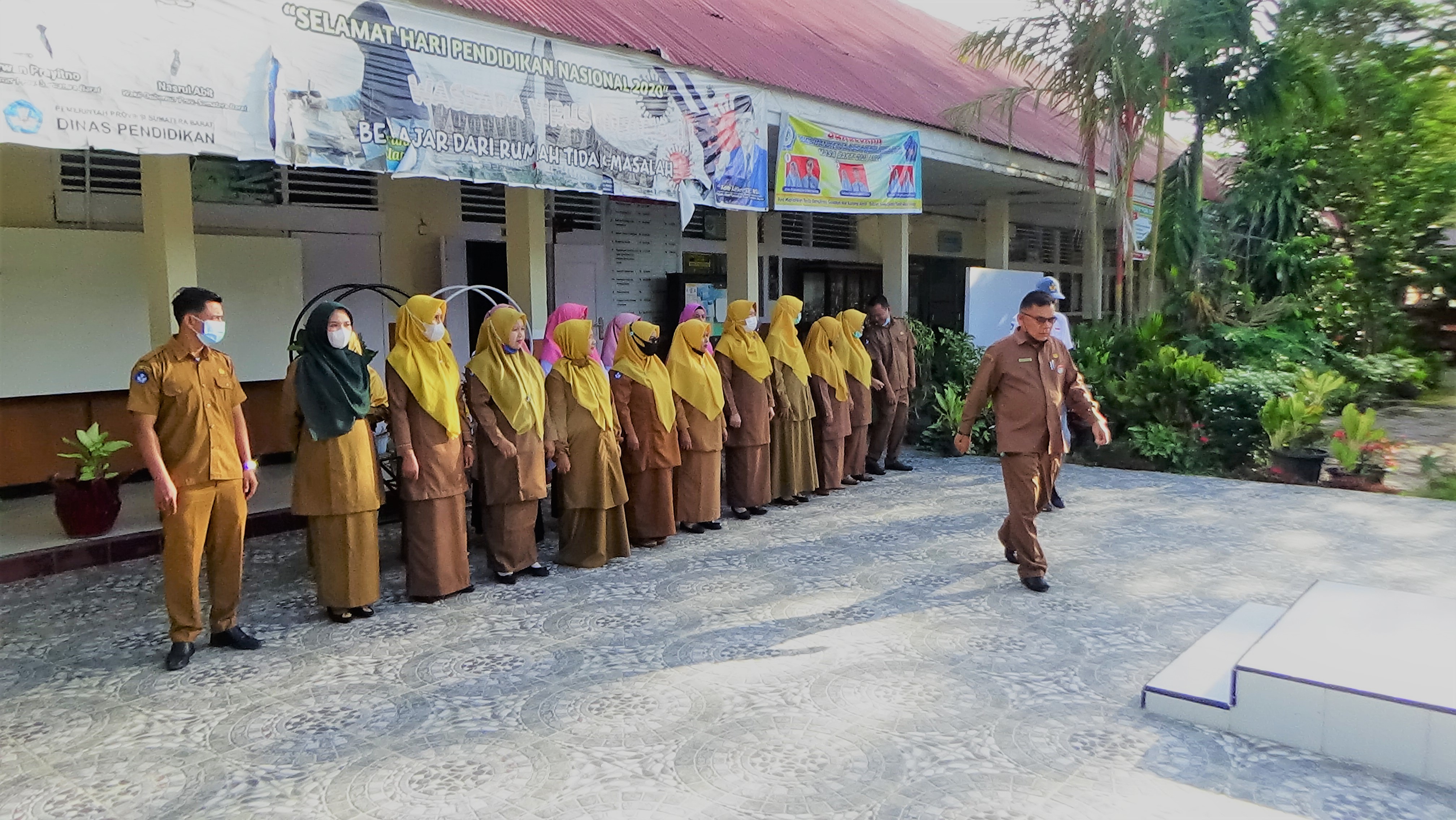 Upacara Bendera  Senin 15 November 2021